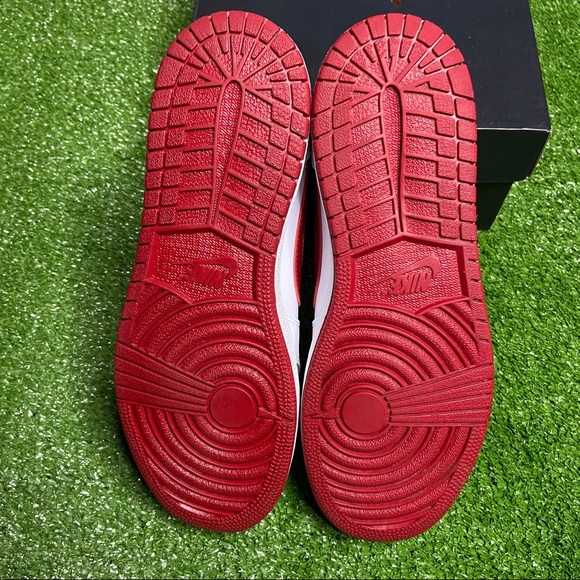 Air Jordan 1 Retro Low “Metallic Red” - Picture 4 of 4